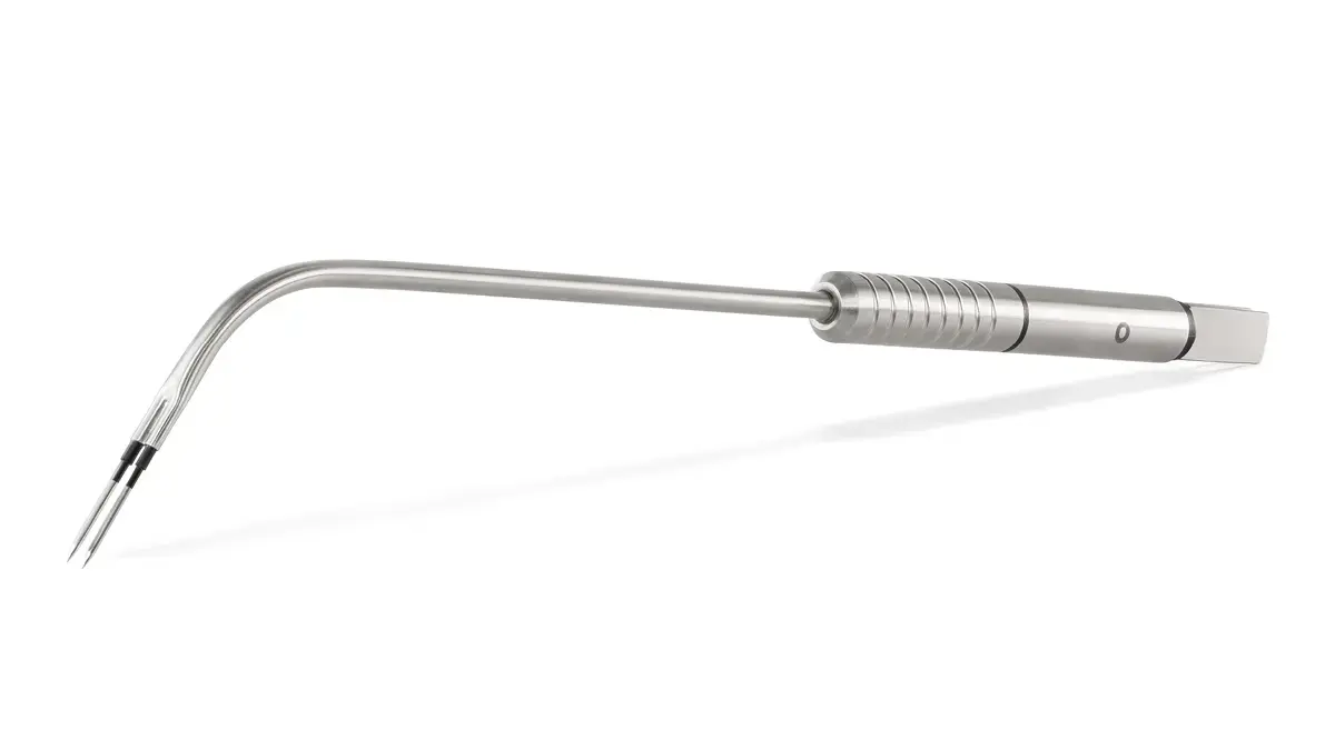 Bipolare RaVoR™ Elektrode aus Metall für den Weichgaumen auf weißem Hintergrund